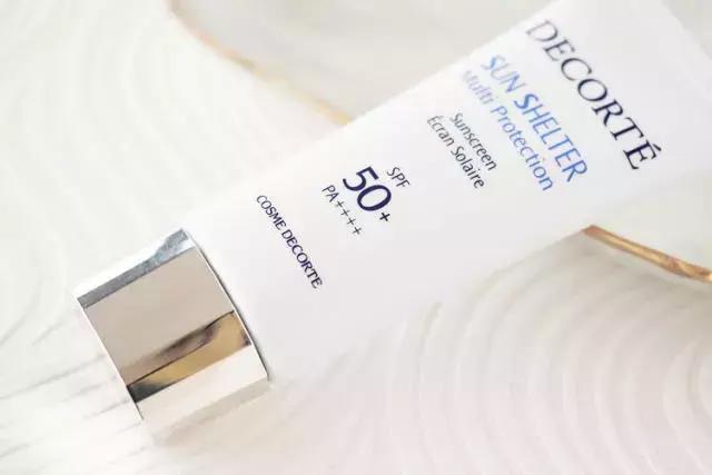 安耐晒兰蔻小白管防晒哪个比较好,安耐晒与兰蔻小白管分别多少毫升