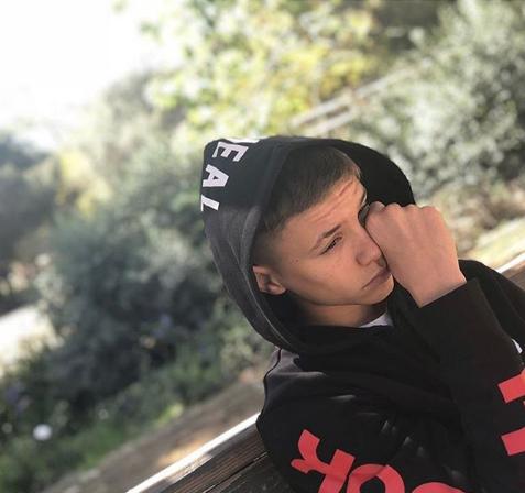 家中出现不速之客，小七和贝嫂吓的抱成一团，罗密欧尽显男人本色