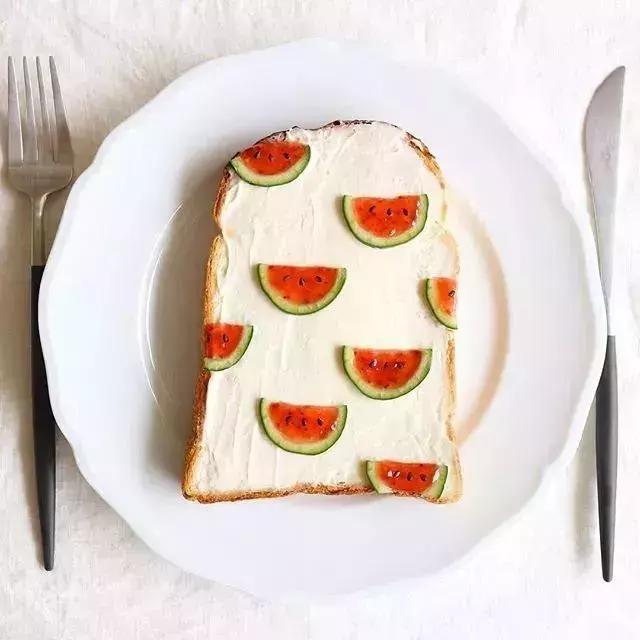 这位妈妈把吐司做成赏心悦目的高颜值艺术品