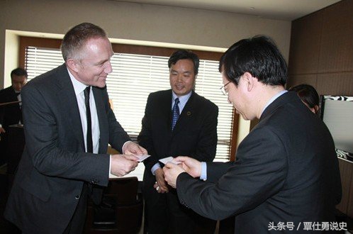 娉曞浗浜烘崱鐭冲ご鎷嶅崠,娉曞浗浜烘媿鍗栦笘鐣屾澂濂栫墝