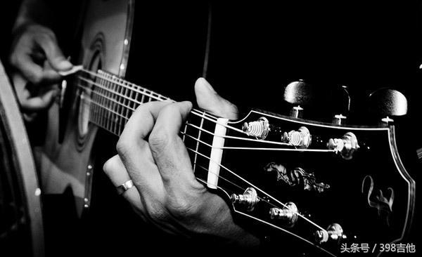 吉他最好弹又好听的歌,吉他分解和弦怎么弹好听