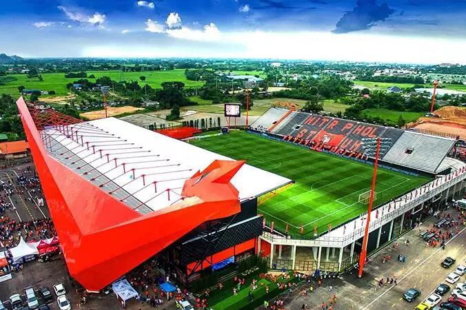 盘点:炼尸房边、大海之滨和群山环绕的泰国十大神奇球场