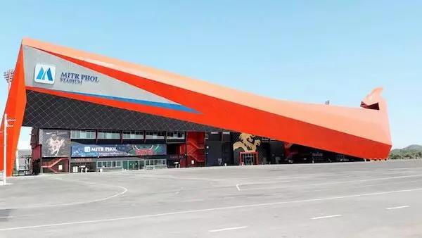 盘点:炼尸房边、大海之滨和群山环绕的泰国十大神奇球场