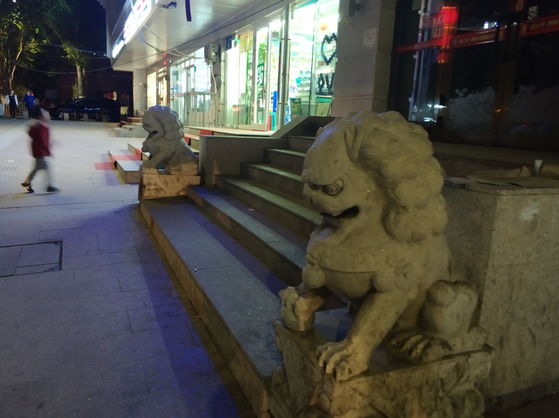 乌鲁木齐街头十大祥瑞瑞兽，哪家最V5？