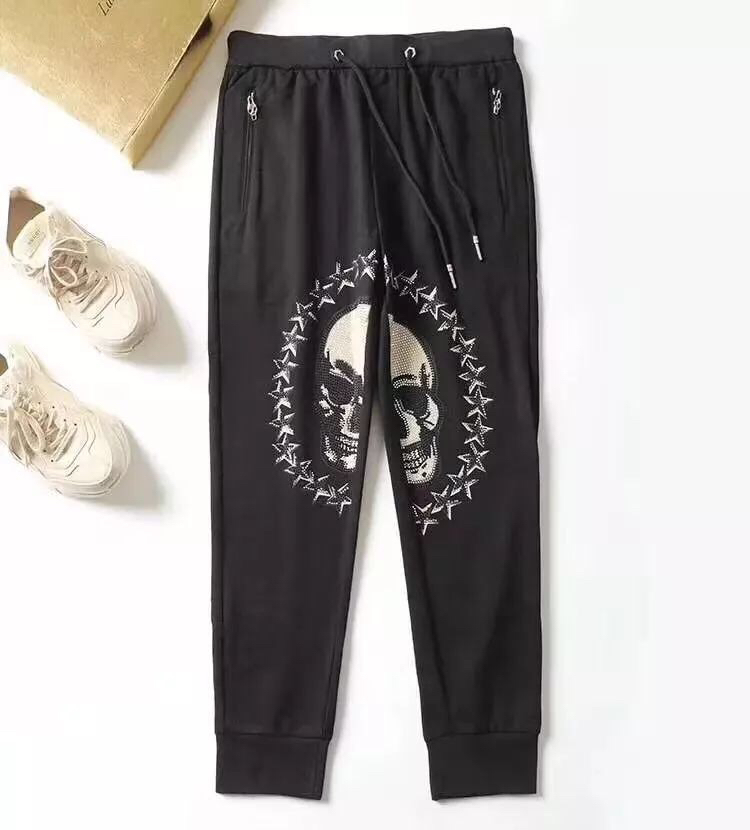 菲利普莱茵，PP2017春夏系列。经典水钻刺绣骷髅套