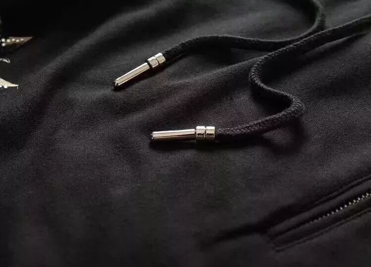 菲利普莱茵，PP2017春夏系列。经典水钻刺绣骷髅套