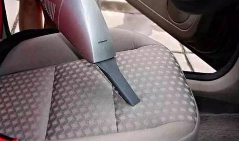 花几千块给座椅包真皮，多少人被改装店老板坑了？织布没那么不堪