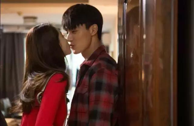 北京女子图鉴送包,北京女子图鉴背着假包