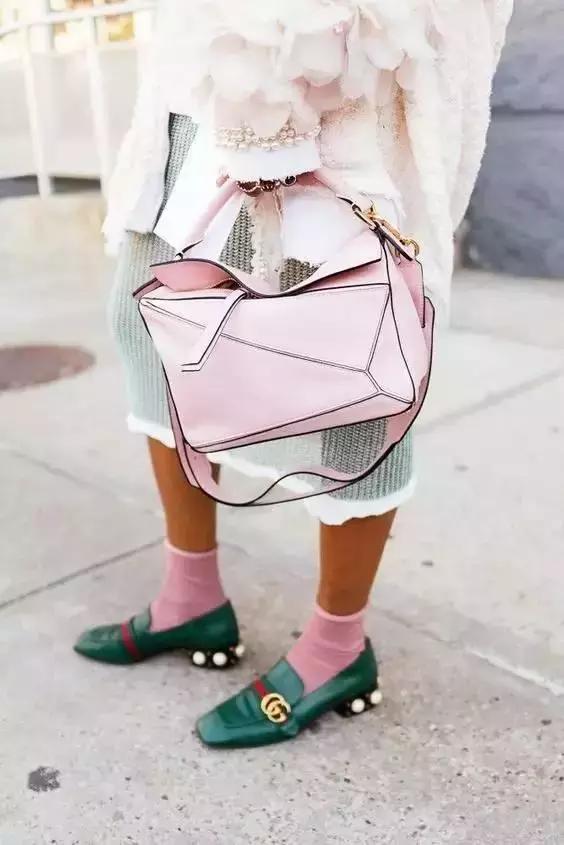 北京女子图鉴送包,北京女子图鉴背着假包