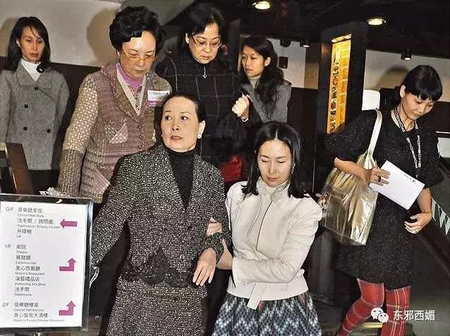 风华绝代的她助赌王打江山，却因*伦乱**遭夺权，如今也算间接*仇报**了