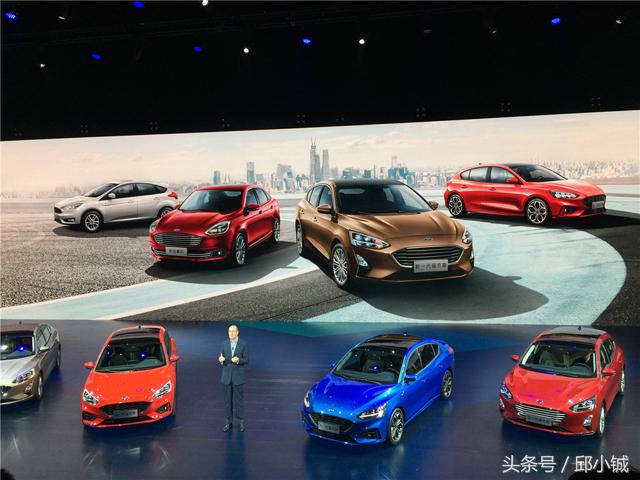 后排可放平的福克斯,全新福克斯2022款后排能放倒