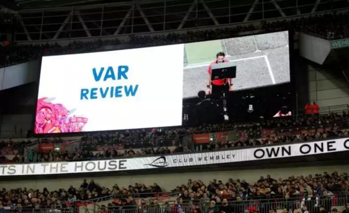 读品:韦世豪直言丨中国球员价格太高丨失意莫拉塔