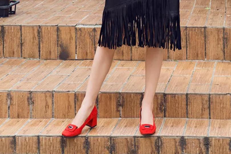 复古方头鞋怎么搭配好看,文艺森系复古小丑方头鞋