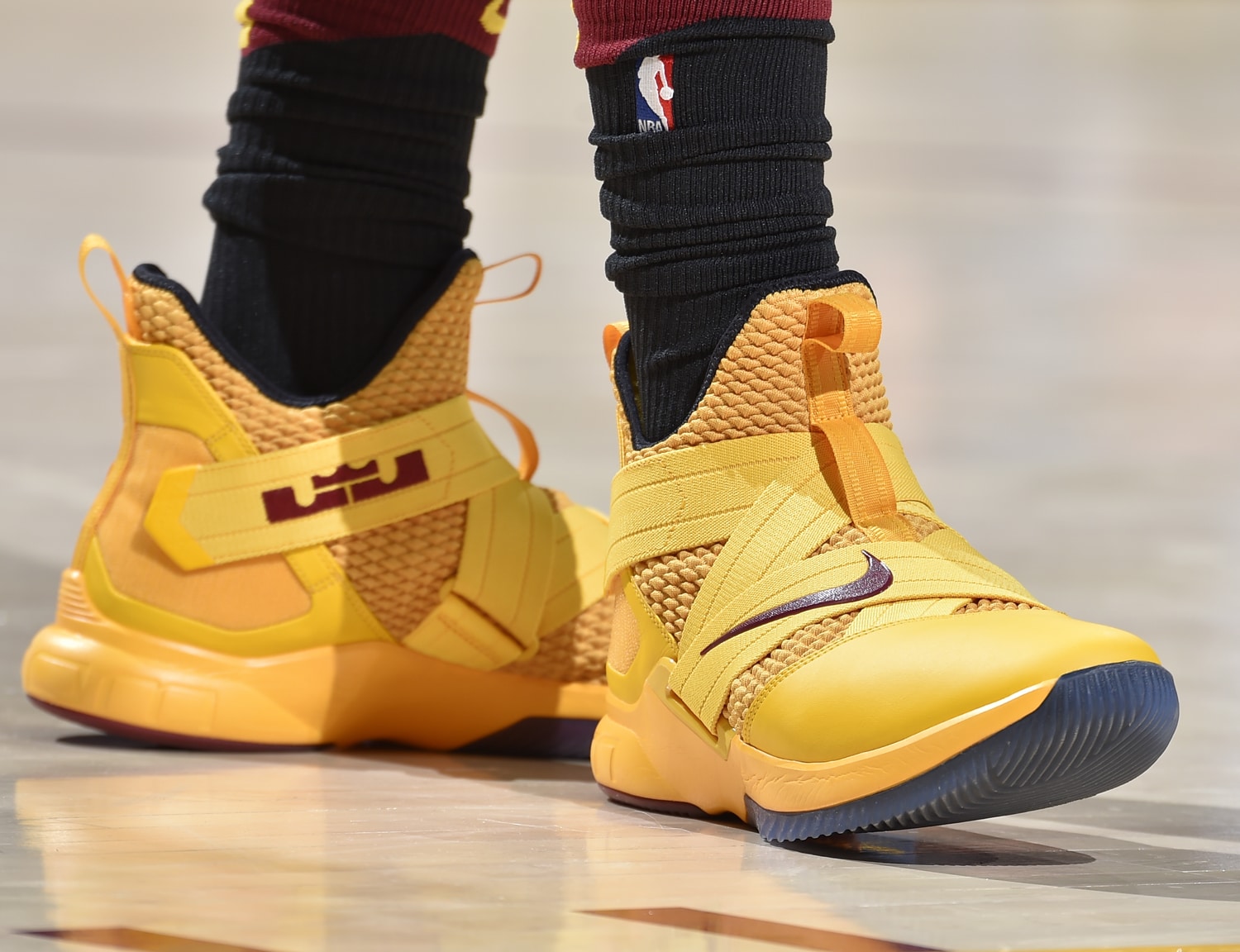 nba十大经典篮球鞋,最新nba上脚篮球鞋