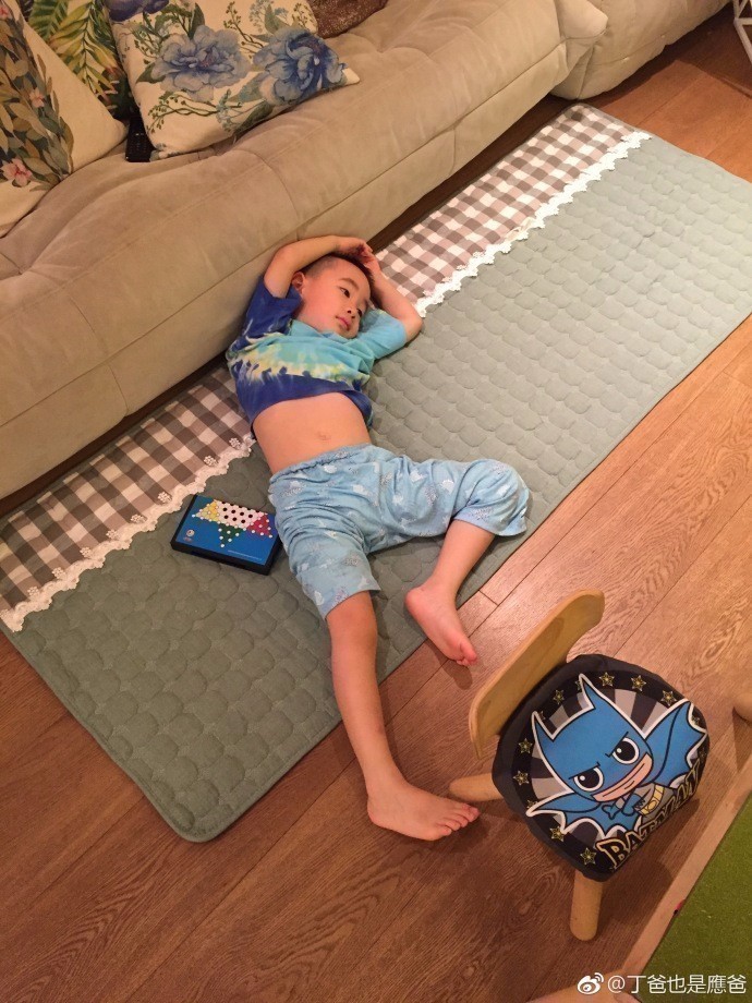 关晓彤连续七年为鹿晗庆生视频,关晓彤连续七年给鹿晗庆生