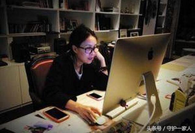 说她是华语歌坛一姐你不信,看看这样的豪宅你还敢不相信吗?