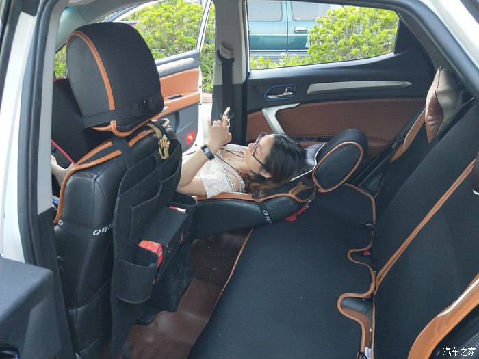 媳妇当车模宝骏,媳妇当车模菲斯塔