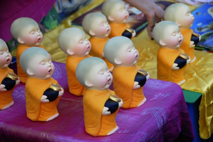 清迈星期日最大的夜市,清迈最大的露天夜市