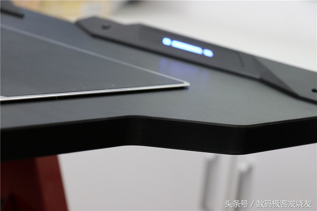 傲风机械装甲电竞桌,傲风升降电竞桌