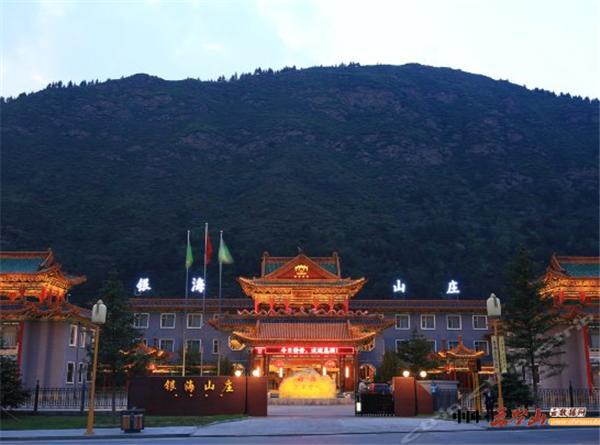 去五台山的人一定会遇到文殊菩萨,每个人都可以去五台山见文殊菩萨