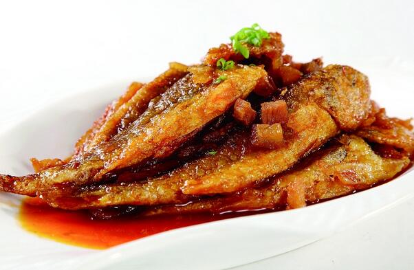 小黄鱼怎么做才好吃小视频,冰冻小黄鱼怎么吃好吃又简单