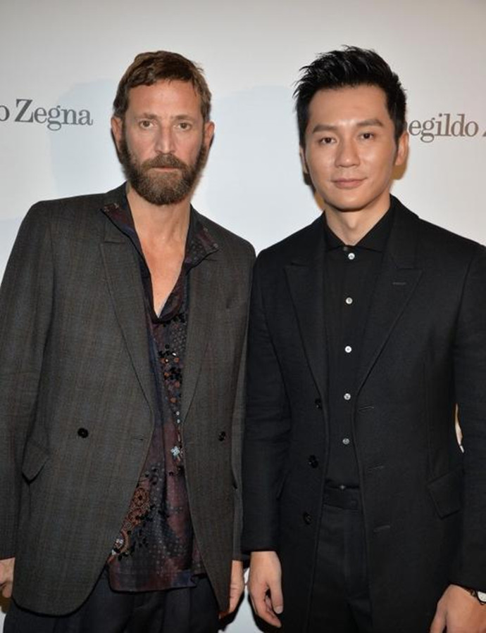 thombrowne男士格子衬衣,政客都穿什么颜色的衣服