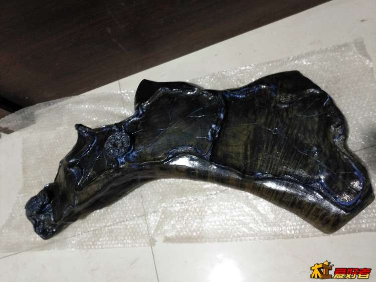 遵义金丝楠阴沉木茶台主人椅,金丝楠阴沉木自然造型茶台