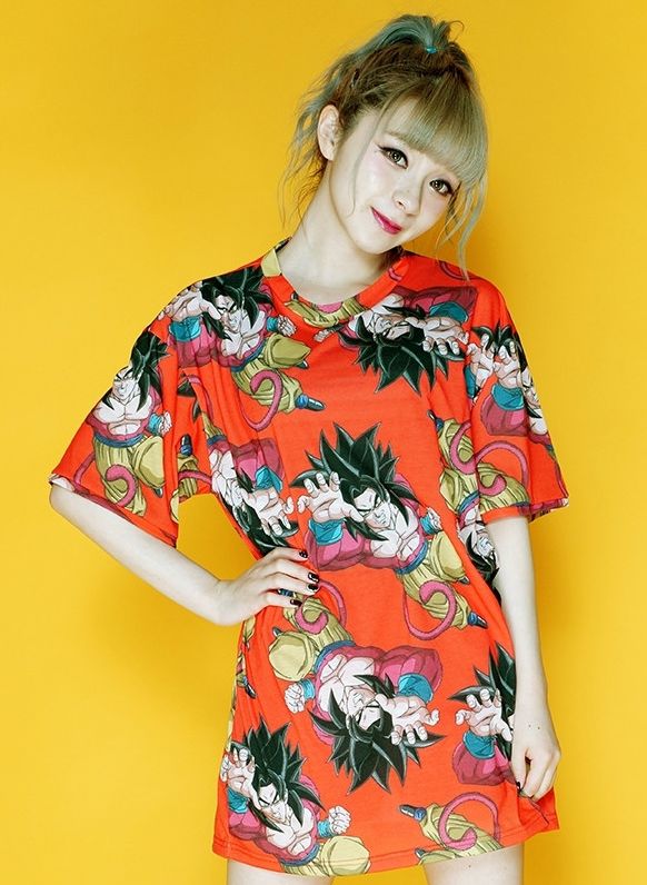 优衣库漫画联名t恤蓝色,优衣库联名动漫戴墨镜男t恤