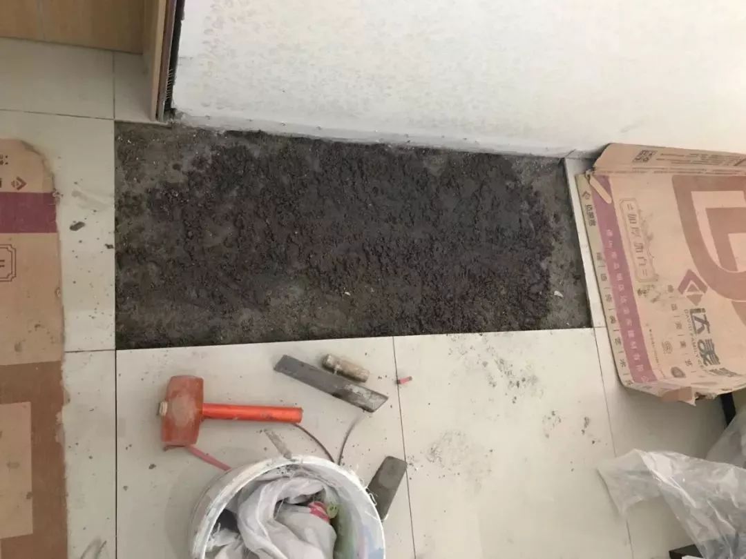 刚铺好的砖发现空鼓,刚铺的地板砖空鼓怎么处理