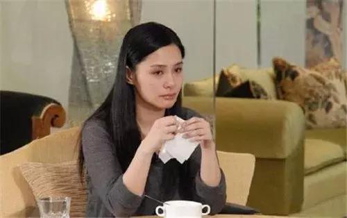 10年后再看“*照门艳**”：3个主人公已经走出那道门，你呢？