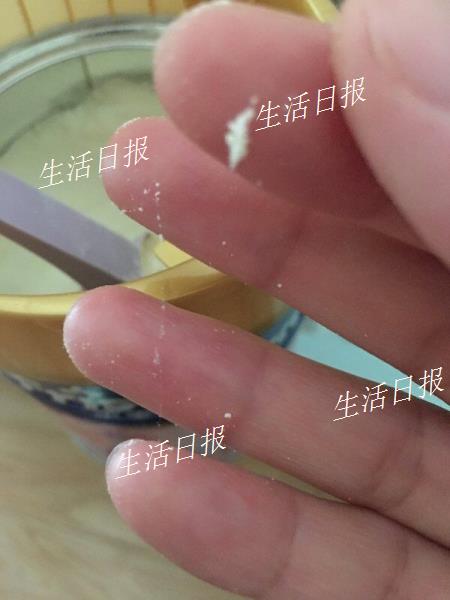 美素佳儿奶粉新鲜,皇家美素佳儿2段发现小黑点