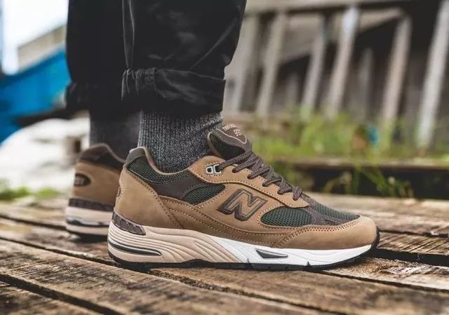 巴黎世家老爹鞋triples复古运动鞋,巴黎世家黑粉老爹鞋