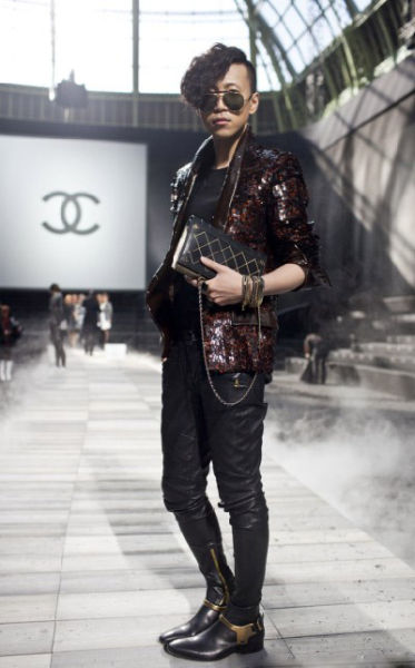 备受欧美时尚圈宠爱的真人*气娃充**娃，每次看秀都坐在第一排