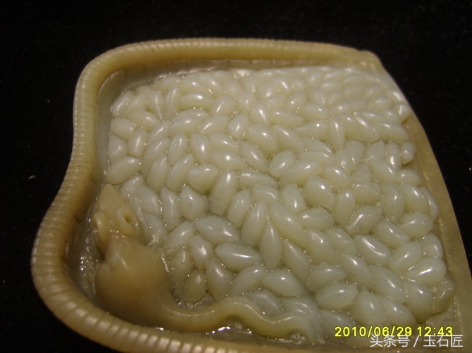 岫玉雕刻的鱼摆件放在哪里好,国玉岫玉雕刻摆件