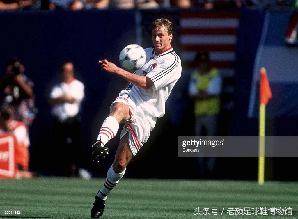 1970年世界杯足球鞋,2006世界杯猎鹰足球鞋