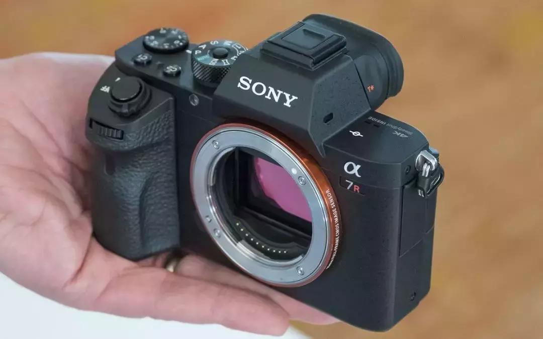 现在全画幅相机,现在相机一般多少钱一个