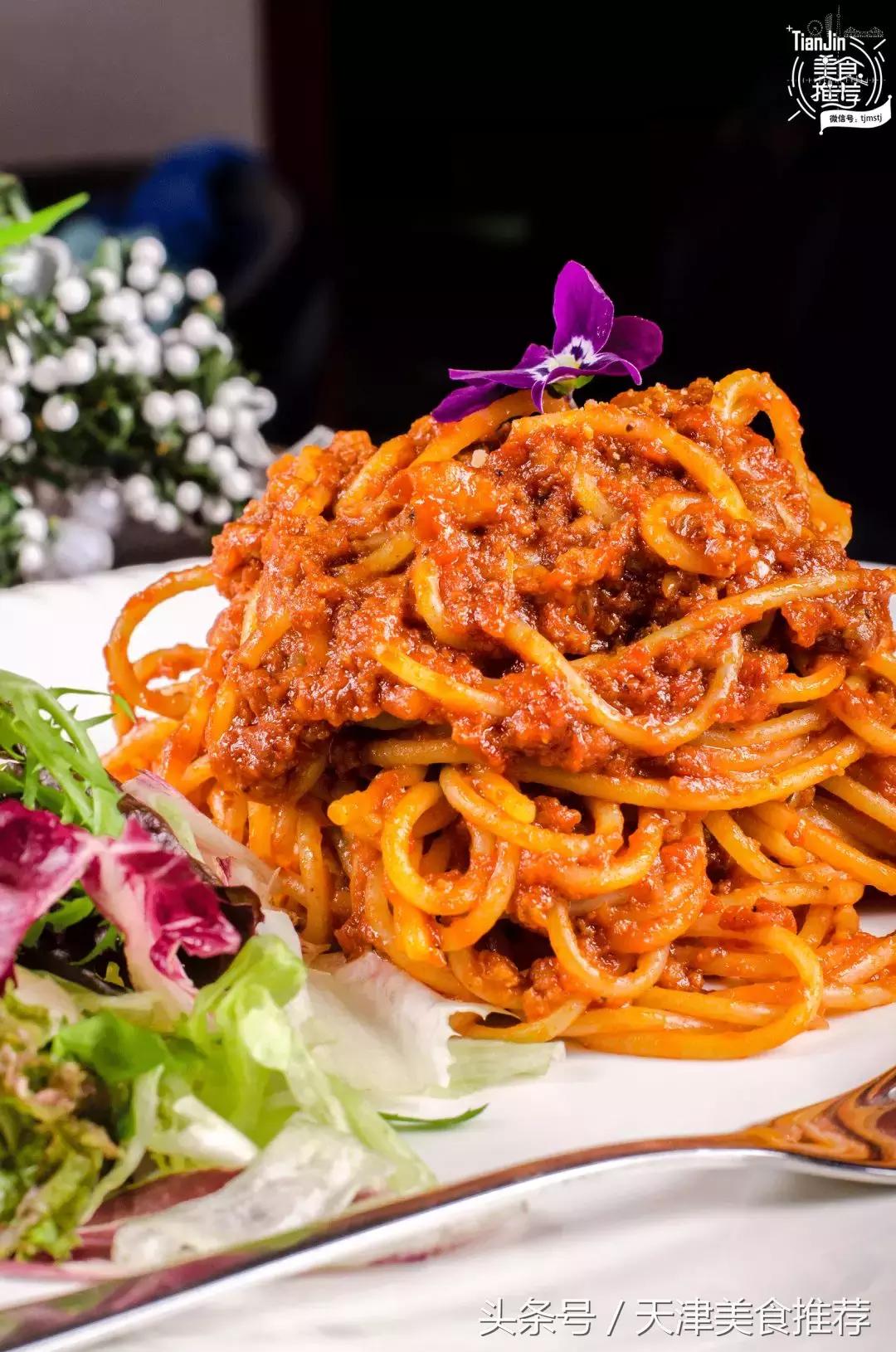 河东万达藏着一家神秘的“网红店”，菜品均价不到30还都高颜值！