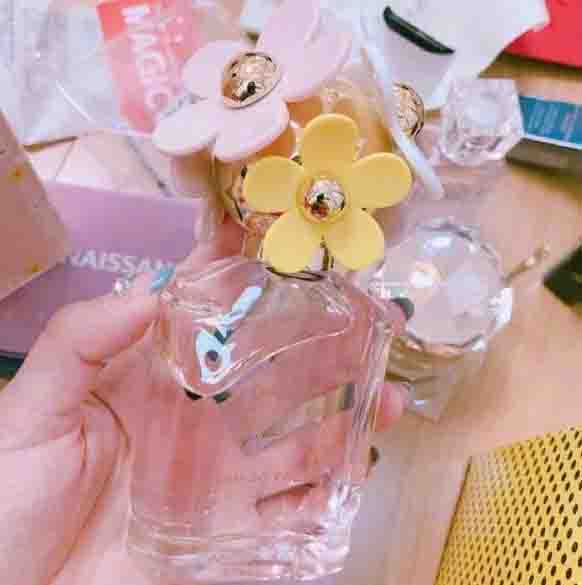 春夏香水怎么挑选合适女士,适合春夏的女士香水推荐