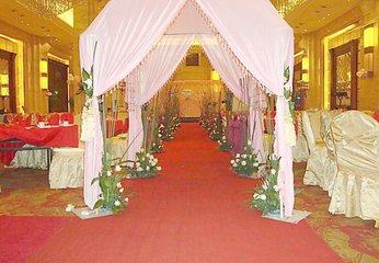 前任结婚邀请你参加婚礼你会去吗,前任请你去参加他婚礼怎么回答