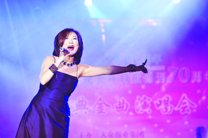 1984年春晚郑绪岚演唱的少林寺,郑绪岚的单曲少林寺插曲