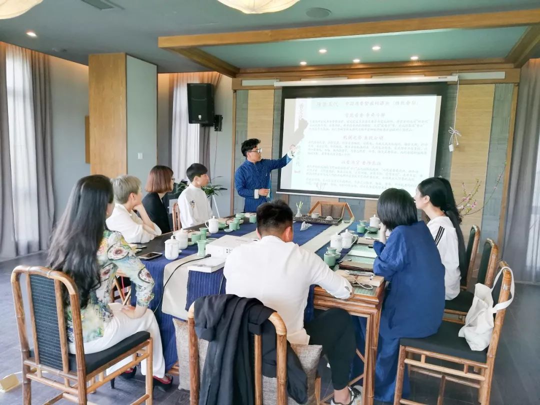 香道师和制香师区别,行香师和香道师有什么区别