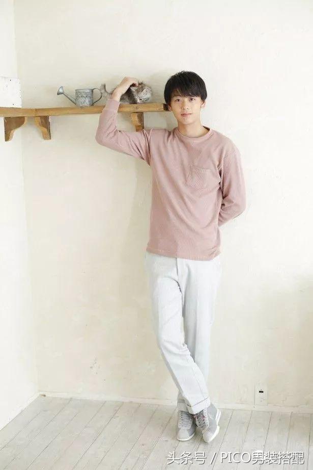 男生穿搭春休闲潮流风,告别油腻干练清爽男穿搭