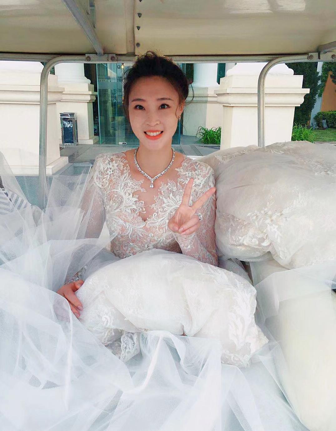 新娘子美丽端庄高贵典雅,倾国倾城新娘子