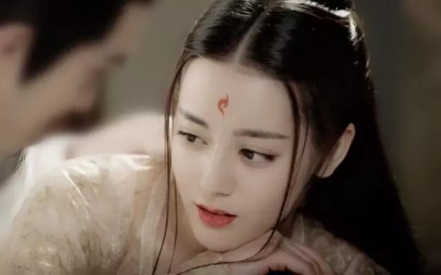 把刘海剪毁了怎么再次剪刘海,剪残的厚刘海怎么改空气刘海