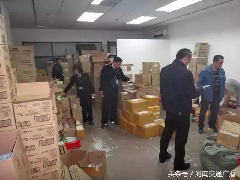 上海查获大量假冒化妆品,曝光化妆品售假