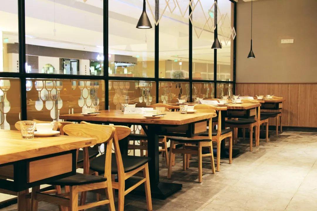 穿梭于苏城的猫大侠，举着鱼票正到处找你！