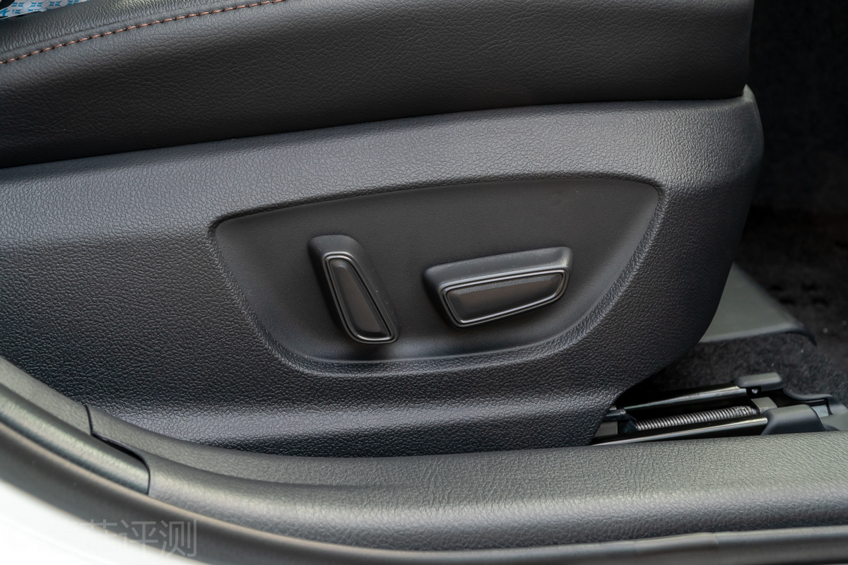 八代凯美瑞详细参数,凯美瑞那些你不知道的功能