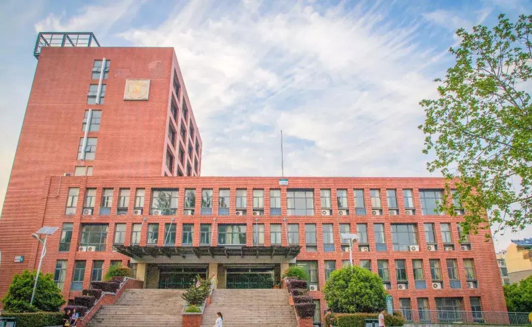 三江学院要搬了！再见！龙西路10号！