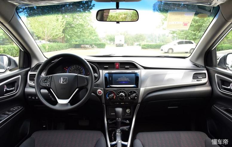 本田凌派底盘加强,凌派2022款180turbocvt豪华版油耗