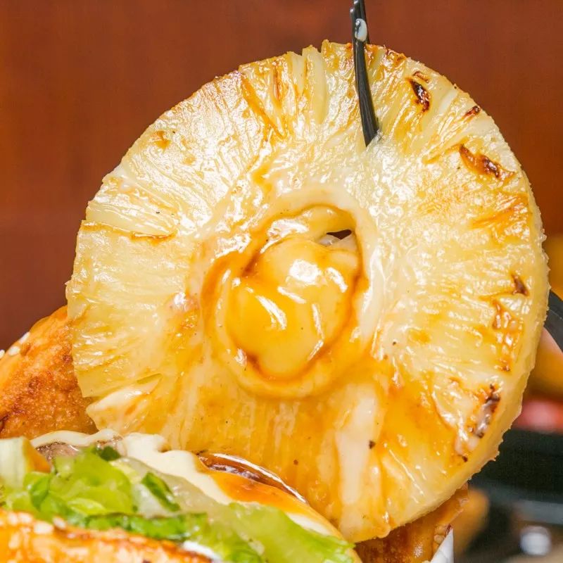 全美票选NO.1,加州爆火的网红胖汉堡,一连在魔都开了2家店!